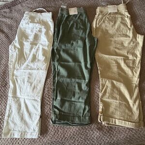 SO Ribbed Waist Drawstring Soft Capri Trio in White, Olive, and Tan